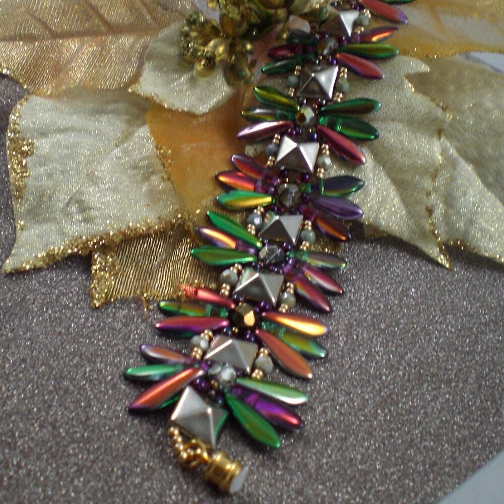 Pyramid Stud, Dagger Bracelet
